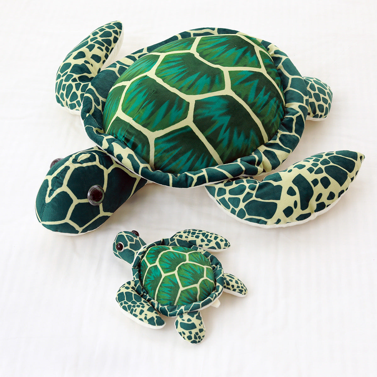 Big-eyed turtle plush toy