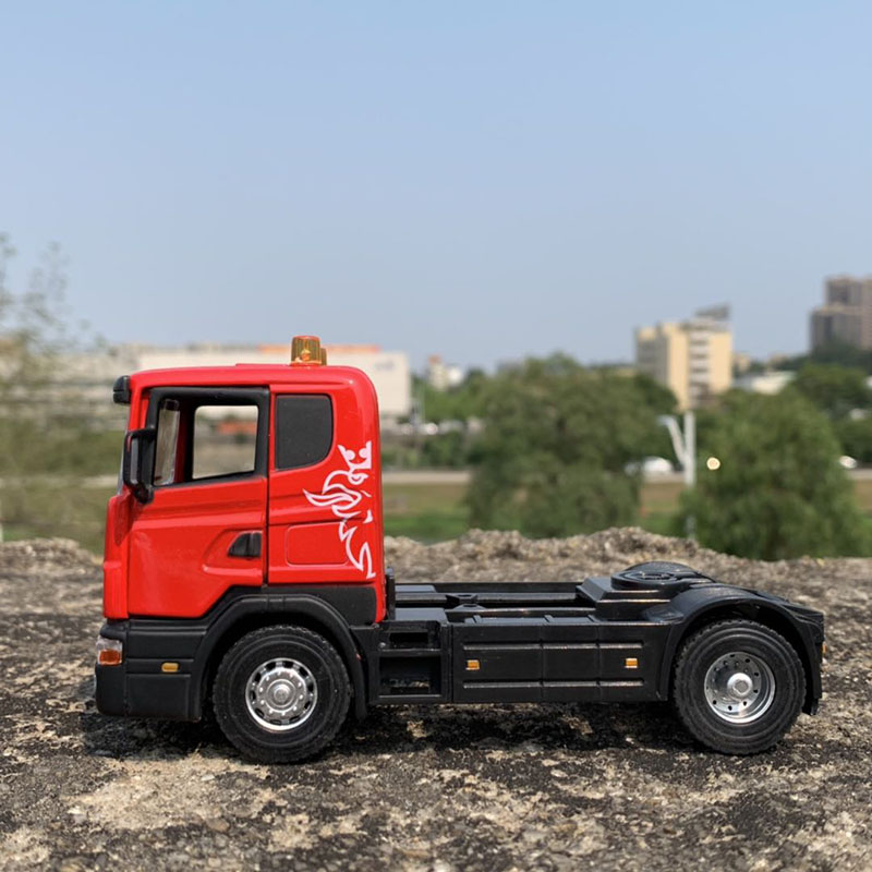 Toy alloy car model