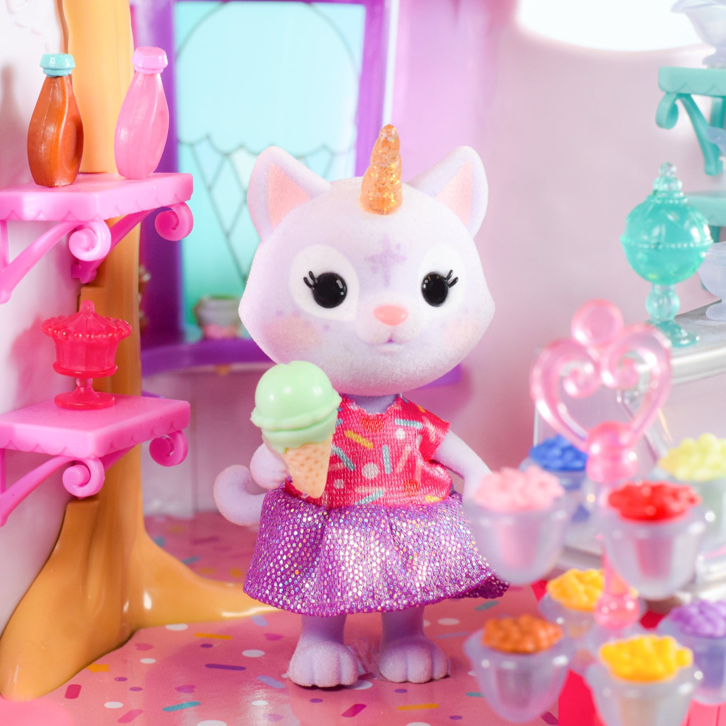 Crystal’S Ice Cream Shop Set with Miniature Doll Figure, (Set of 36)
