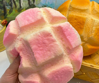 Slow Rebound Large Pineapple Bread Internet Celebrity Super Large Lava Bread Milk Flavor Super Soft Rebound Super Slow